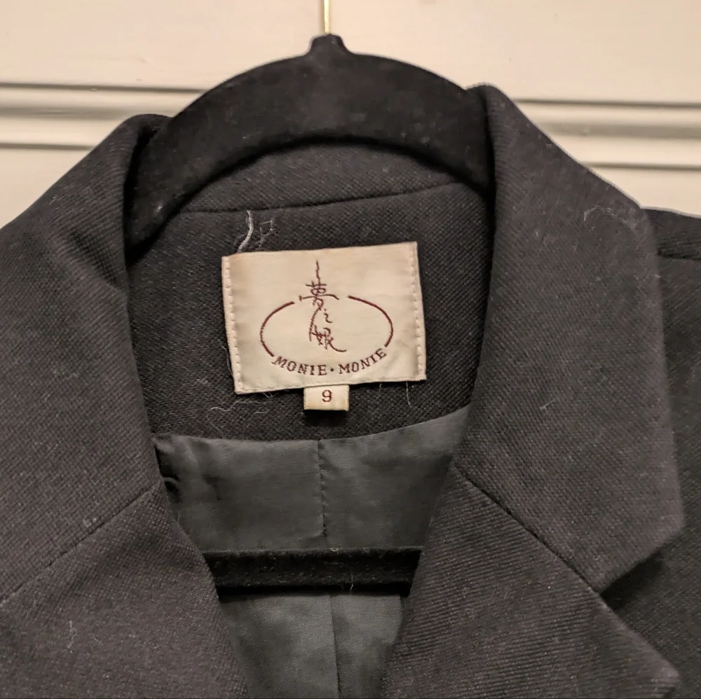 Monie Monie Black Tailored Blazer- Small - Picture 3 of 5